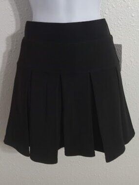 New Mix Classic - Pleated classic A- line Skort